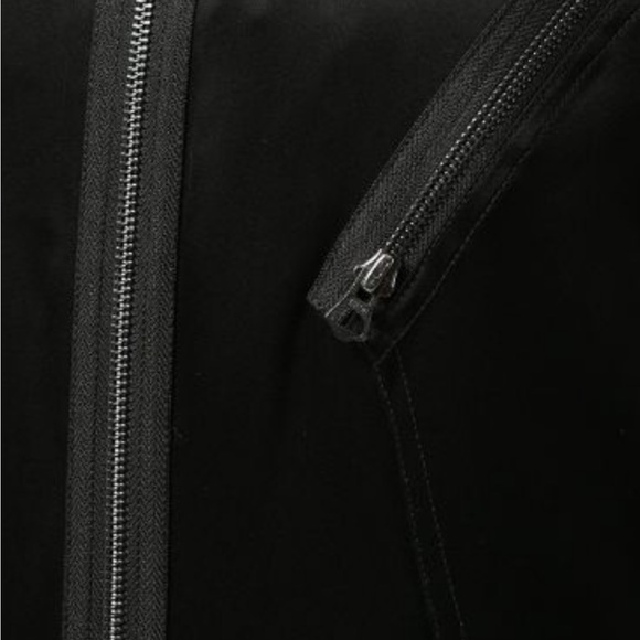 Polo by Ralph Lauren Women’s black satin flight suit. Size 14 - Picture 4 of 7